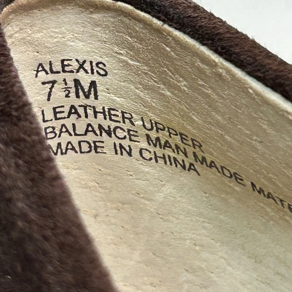 Me Too Alexis Brown Suede Ruffle Ballet Flats Womens 7.5 M‎ Round Toe Shoes